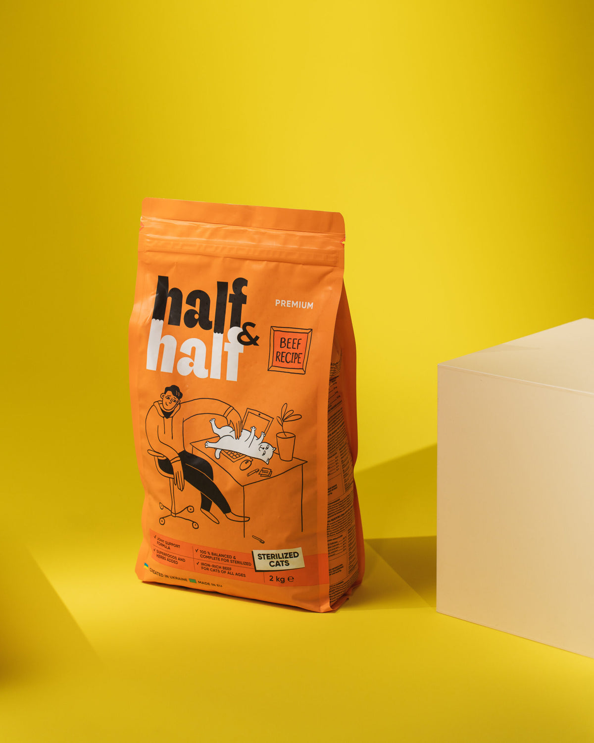 Half&Half Sterilized Cats with Beef 2 kg