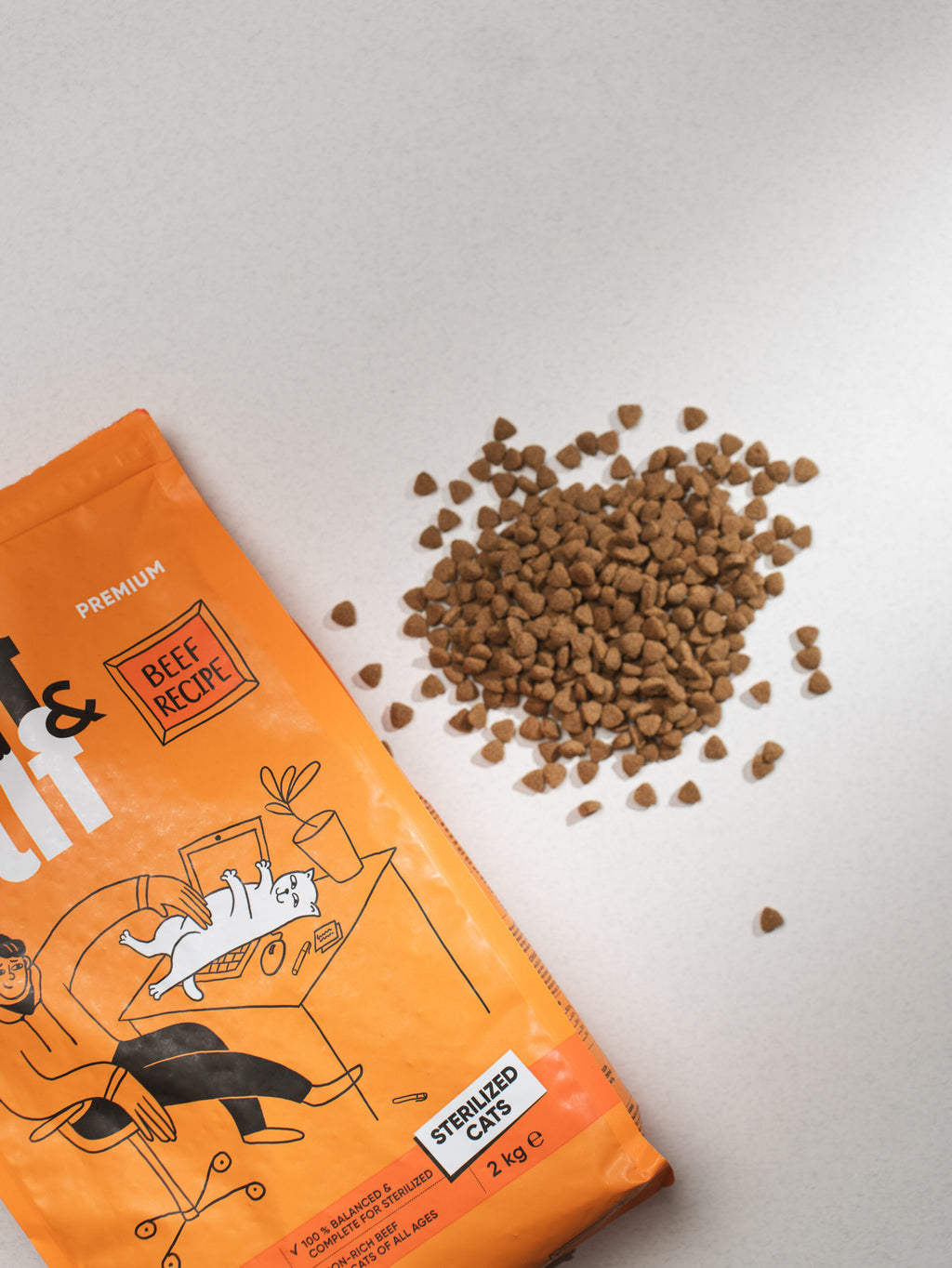 Half&Half Sterilized Cats with Beef 2 kg